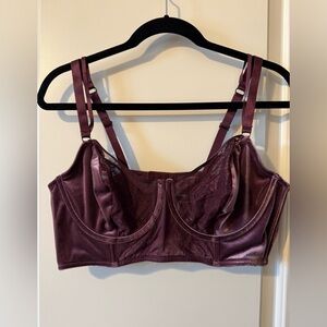 NWT!! Size 1 unlined bralette with underwire from Torrid.